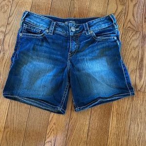 Silver Suki Mid Short